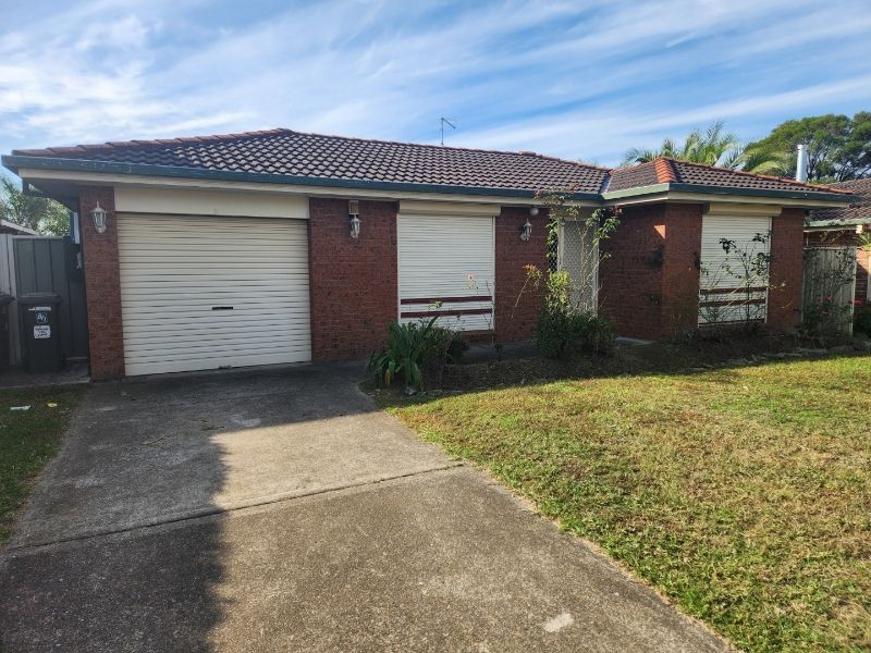 3 bedrooms House in 4 Spence Place ST HELENS PARK NSW, 2560