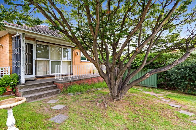 5 Penleigh Court, MOONEE PONDS VIC 3039, Image 0