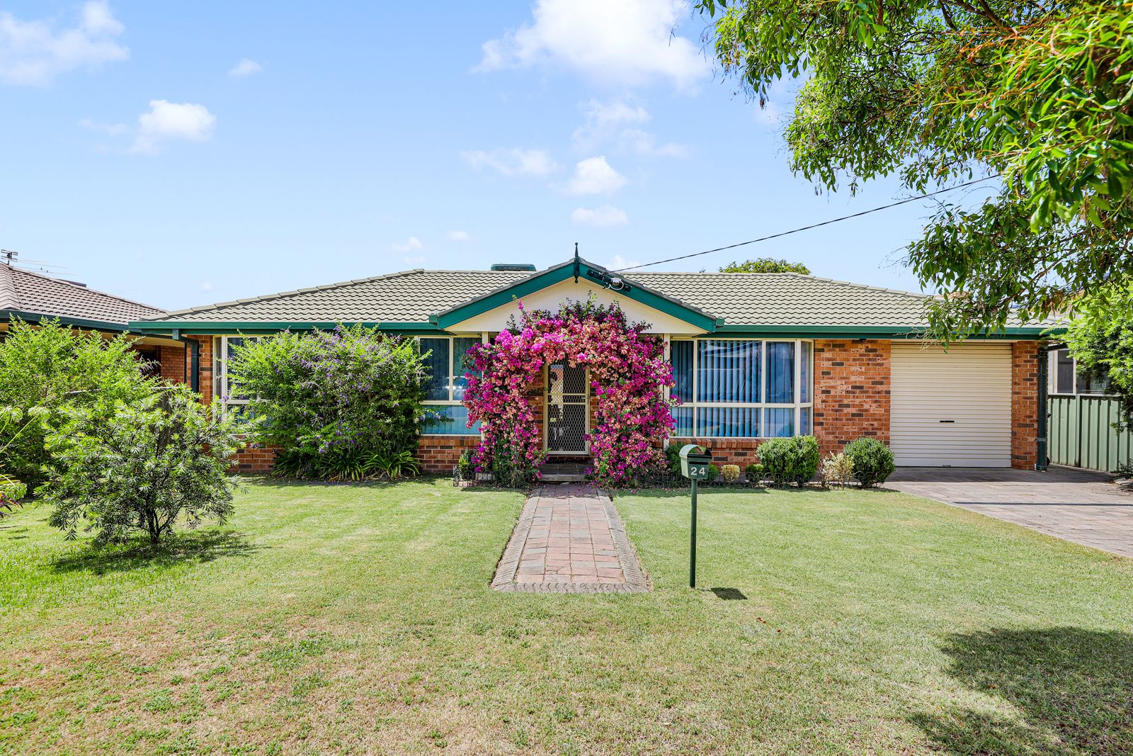 3 bedrooms House in 24 Evans Street TAMWORTH NSW, 2340