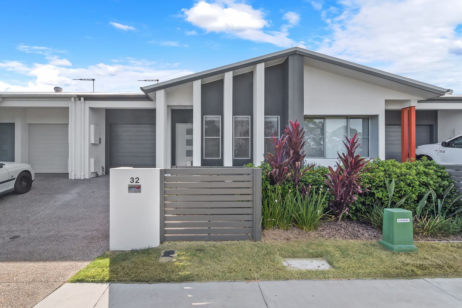 32 McConnell Esplanade, Strathpine QLD 4500, Image 1