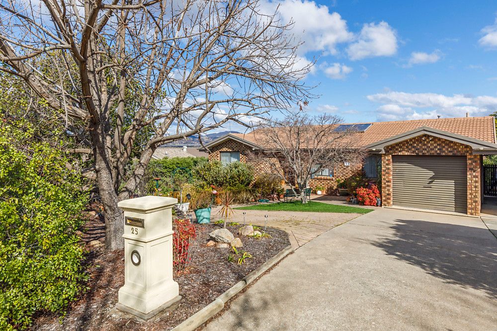 25 Castleton Crescent, Gowrie ACT 2904, Image 0