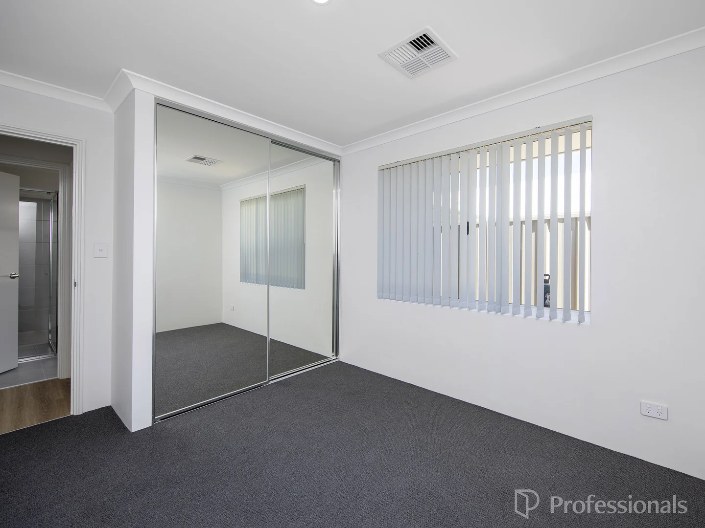 Additional image 16 of 26 Robbins Grove, Eglinton WA 6034