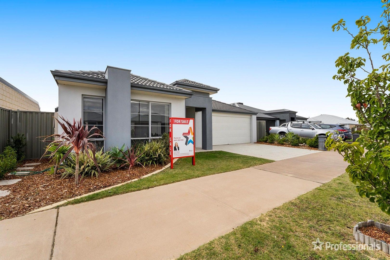4 bedrooms House in 4 Landor Street SOUTH YUNDERUP WA, 6208