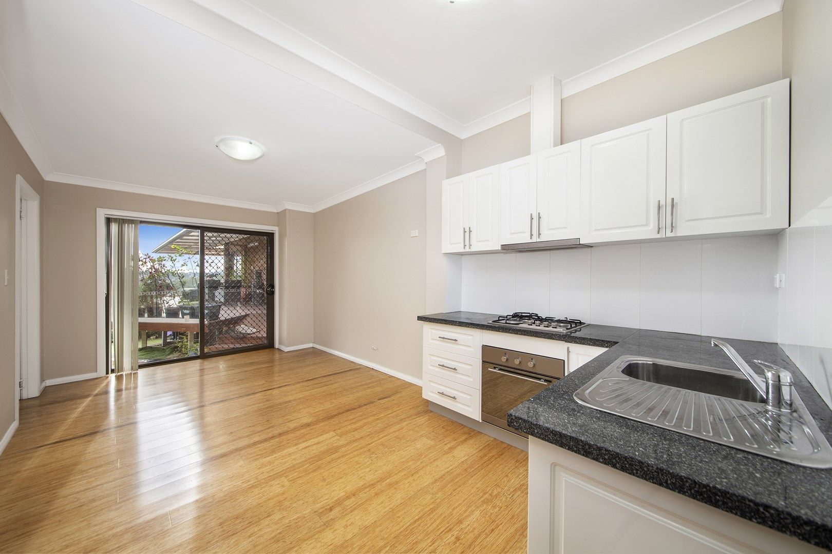 2 bedrooms Studio in Flat 91 Bignell Street ILLAWONG NSW, 2234