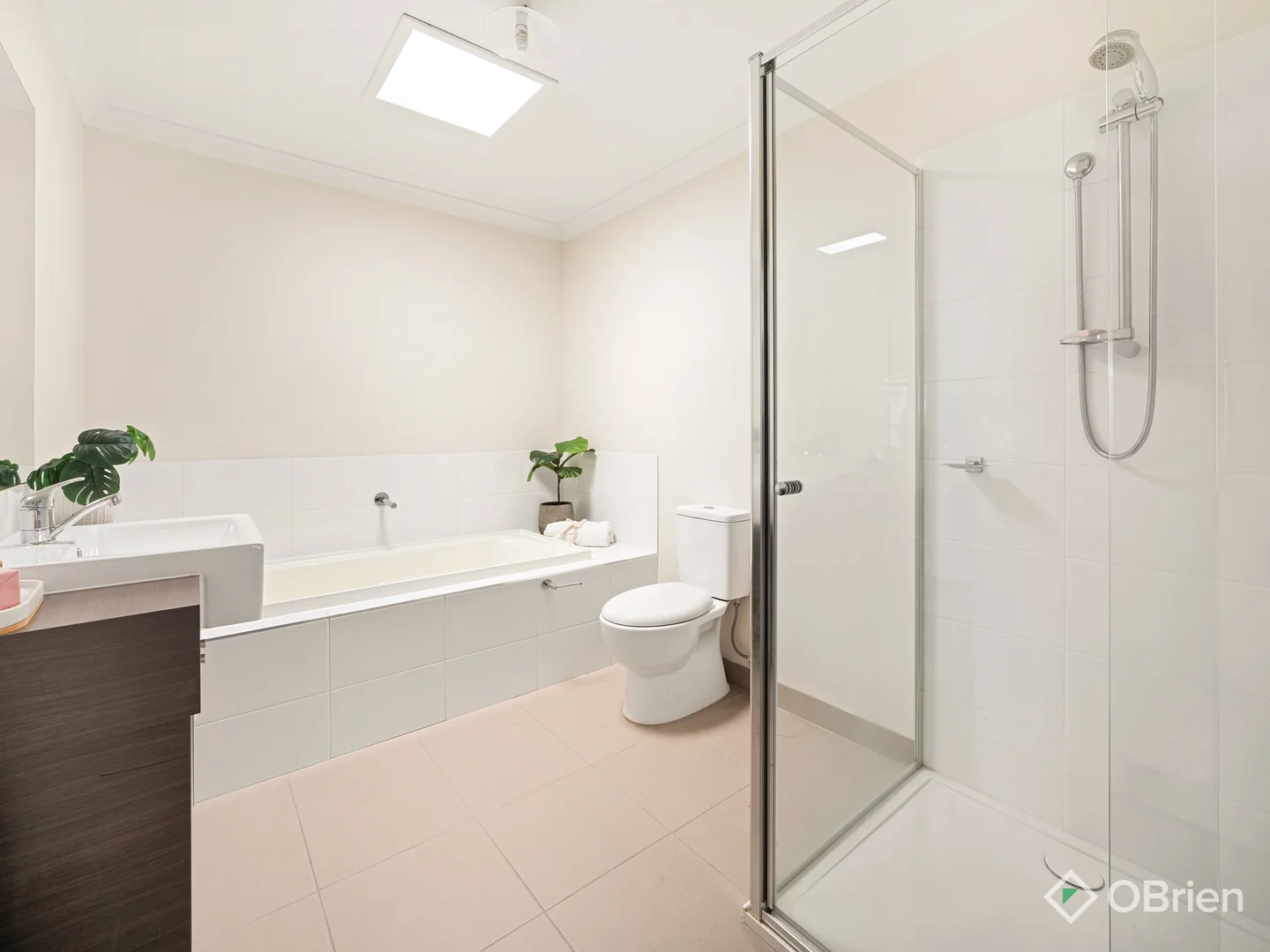 Additional image 10 of 1 Silverbark Court, Carrum Downs VIC 3201