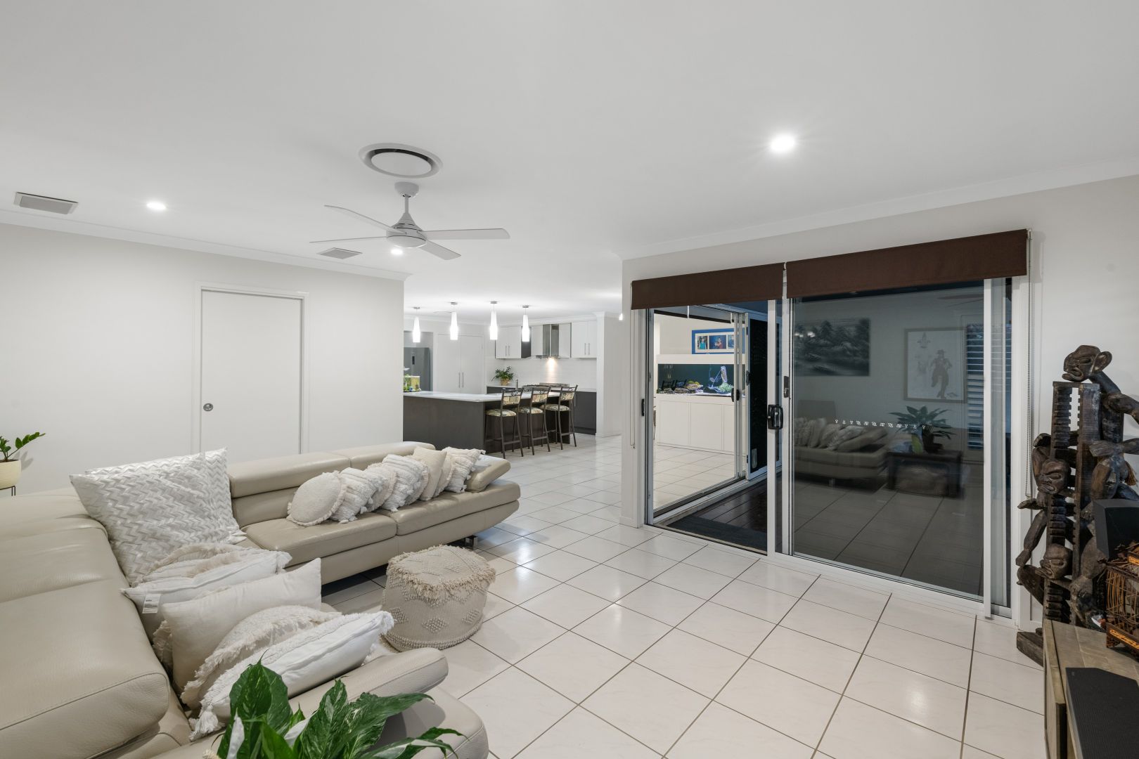 20 Innaminka Place, Parkinson QLD 4115, Image 2