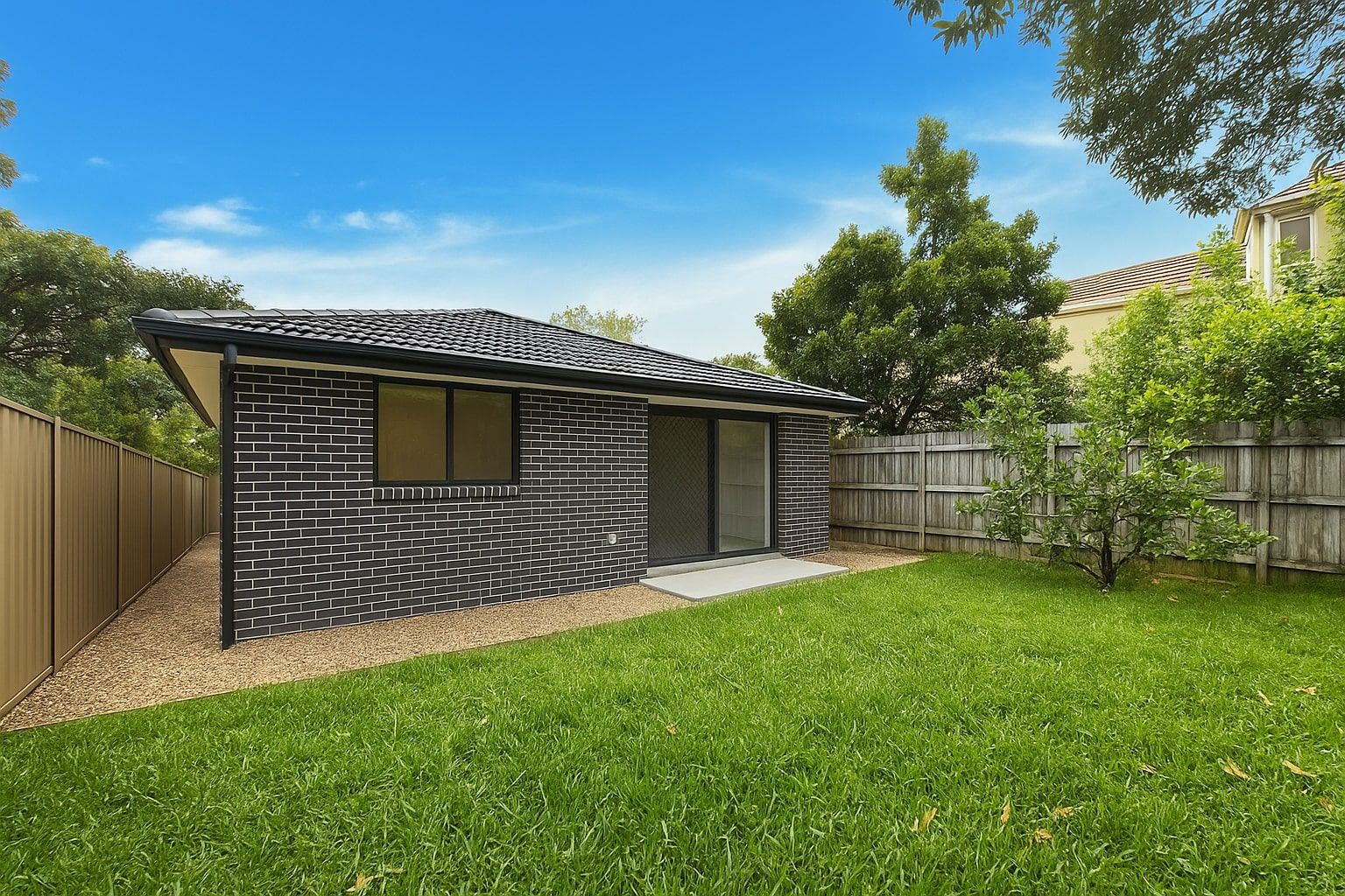 2 bedrooms House in 79A Underwood Road HOMEBUSH NSW, 2140