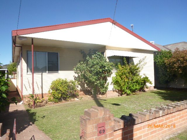 69 Rifle Parade, Lithgow NSW 2790