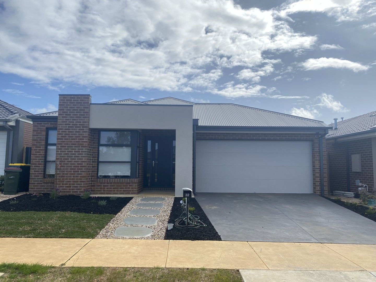 4 bedrooms House in 32 Dominico Street ST LEONARDS VIC, 3223