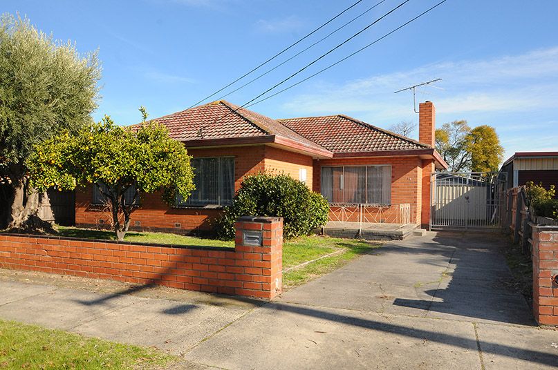 18 Silvan Avenue, Springvale VIC 3171, Image 0