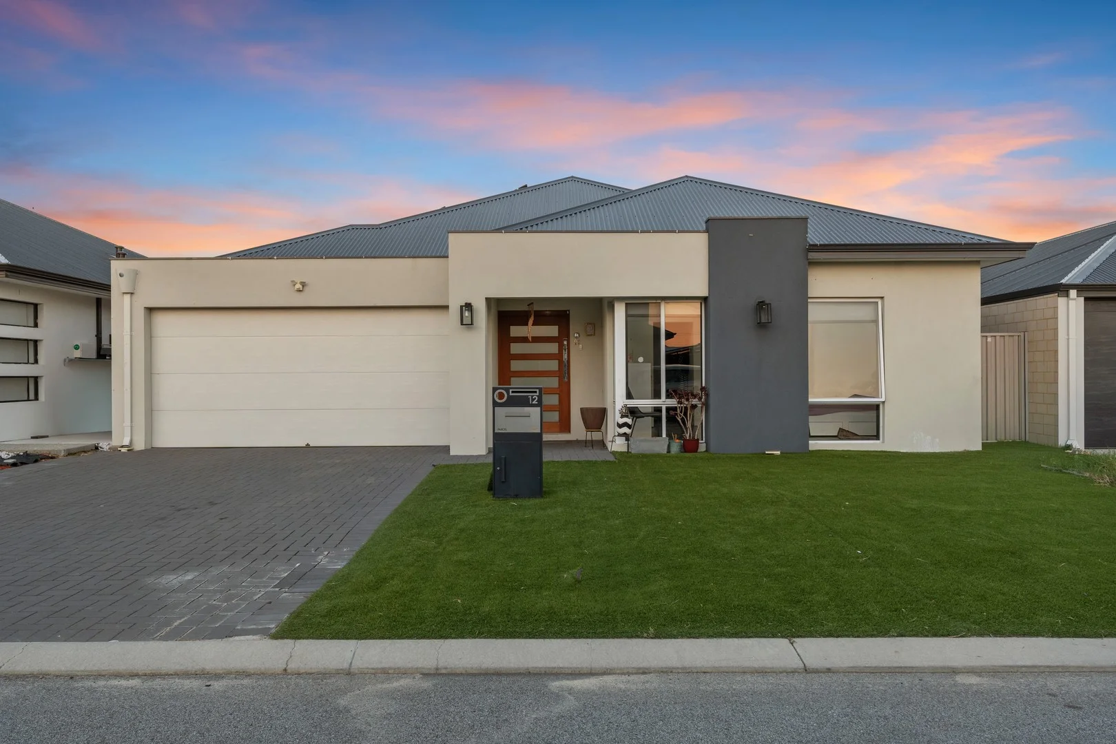 12 Glisten Street, Bennett Springs WA 6063