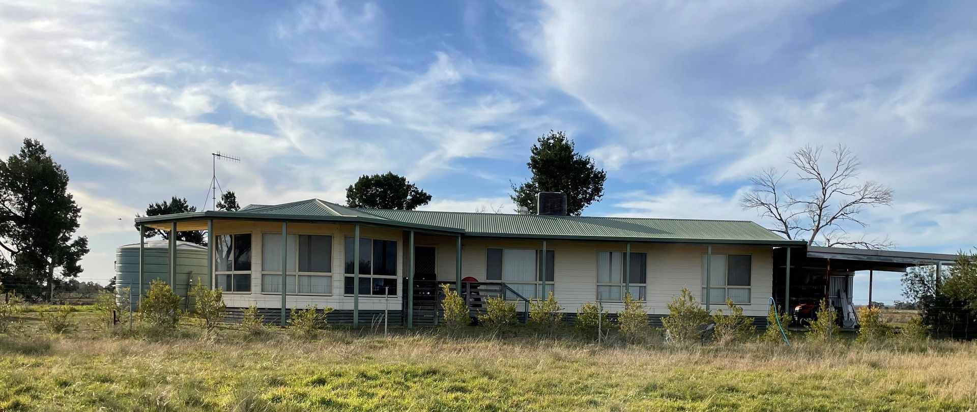 "KOONWARRA" 290 Jim Cattanach Rd, Darlington Point NSW 2706 House for