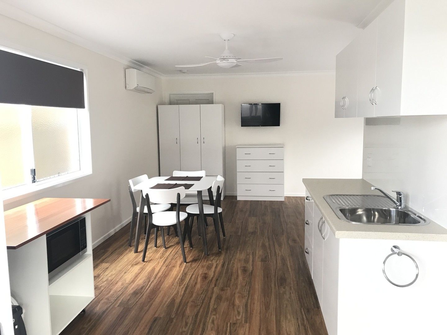 Maclean NSW 2463 1 bed studio for Rent, 300 partly furnished