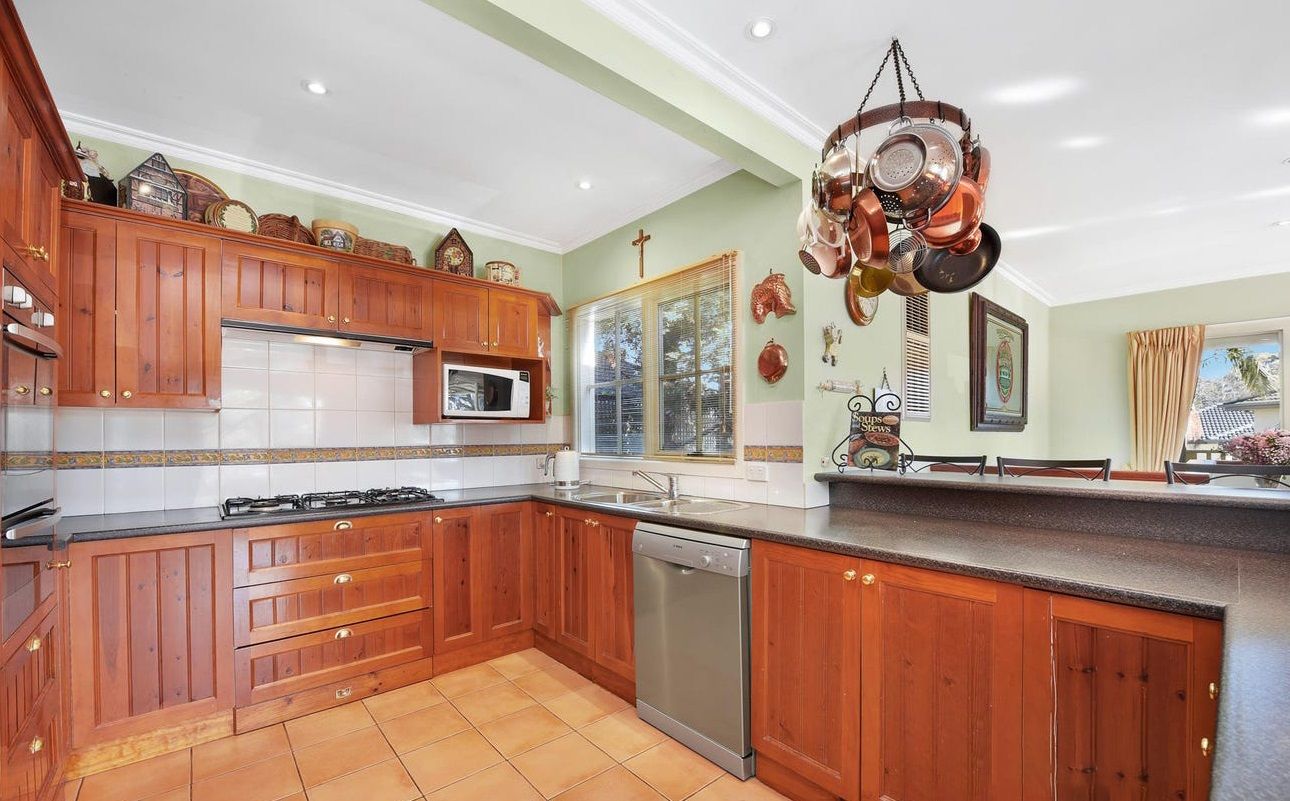 5 Hilsea Court, Mount Waverley VIC 3149 House For Rent 950 Domain