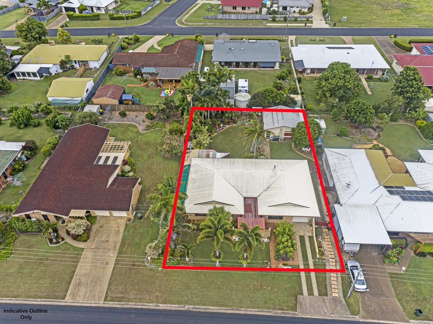 8 East West Avenue, Avoca QLD 4670, Image 0