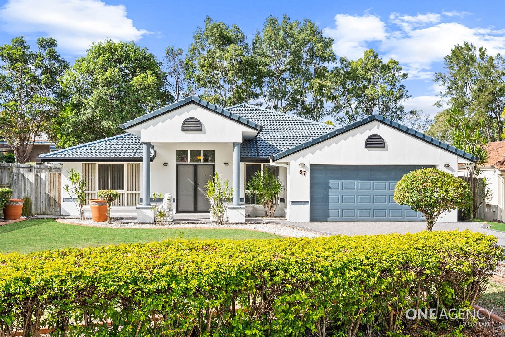 4 bedrooms House in 87 Oxford Parade FOREST LAKE QLD, 4078