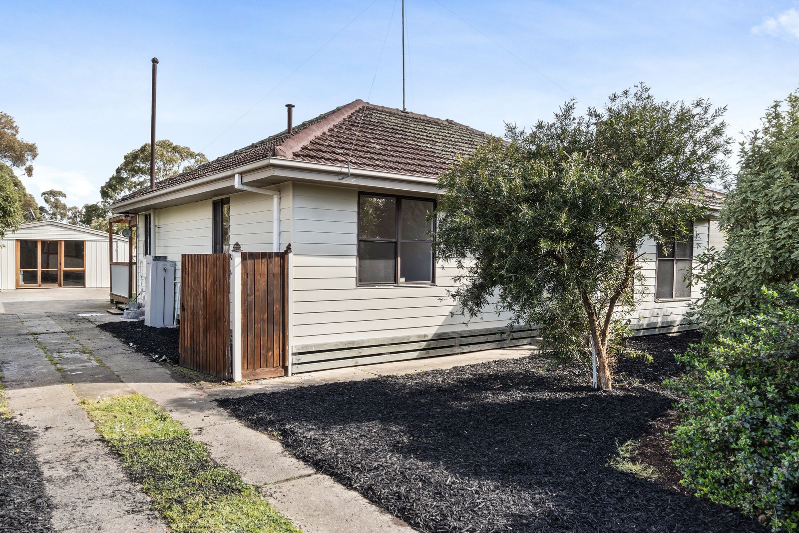 3 bedrooms House in 45 Stewart Street COLAC VIC, 3250