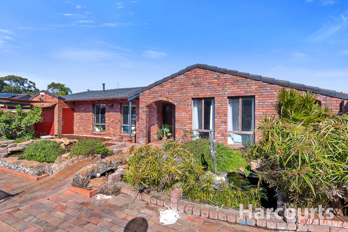 4 bedrooms House in 12 Ferncroft Way KINGSLEY WA, 6026