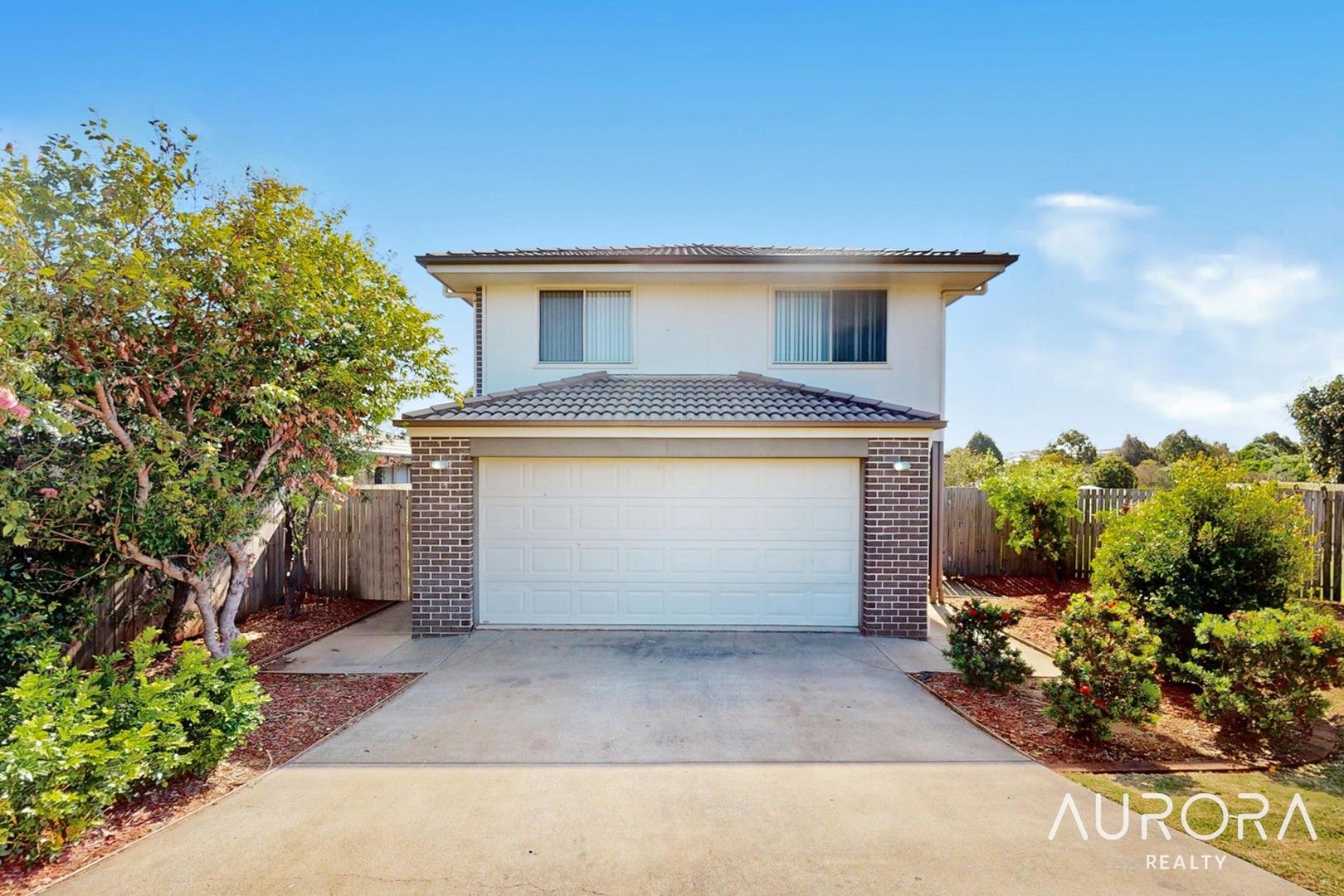 4 bedrooms House in 8 Tigerwood Place REDLAND BAY QLD, 4165