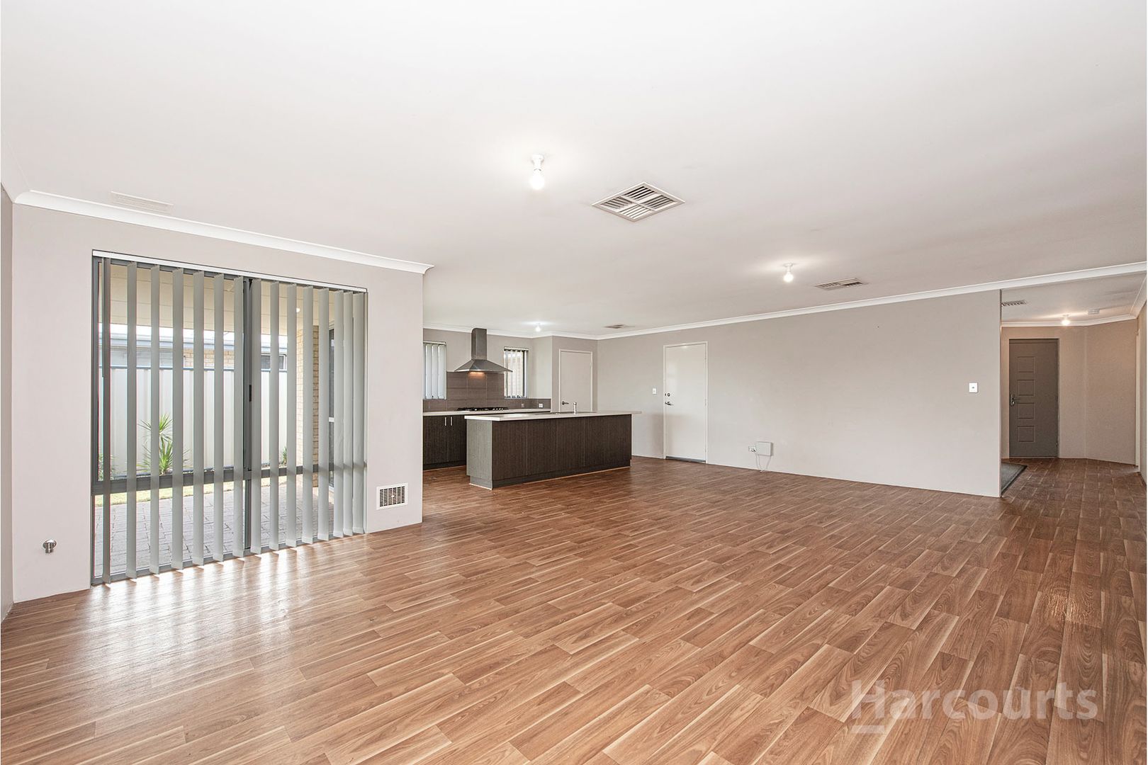 11 Highland Crescent, Meadow Springs WA 6210 House For Rent 620