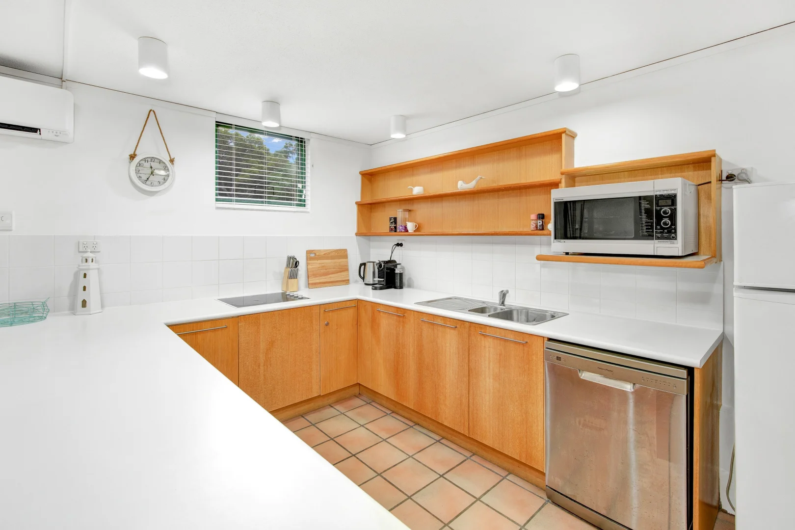 Additional image 11 of Unit 9/9 Rainbow Shores Drive, Rainbow Beach QLD 4581