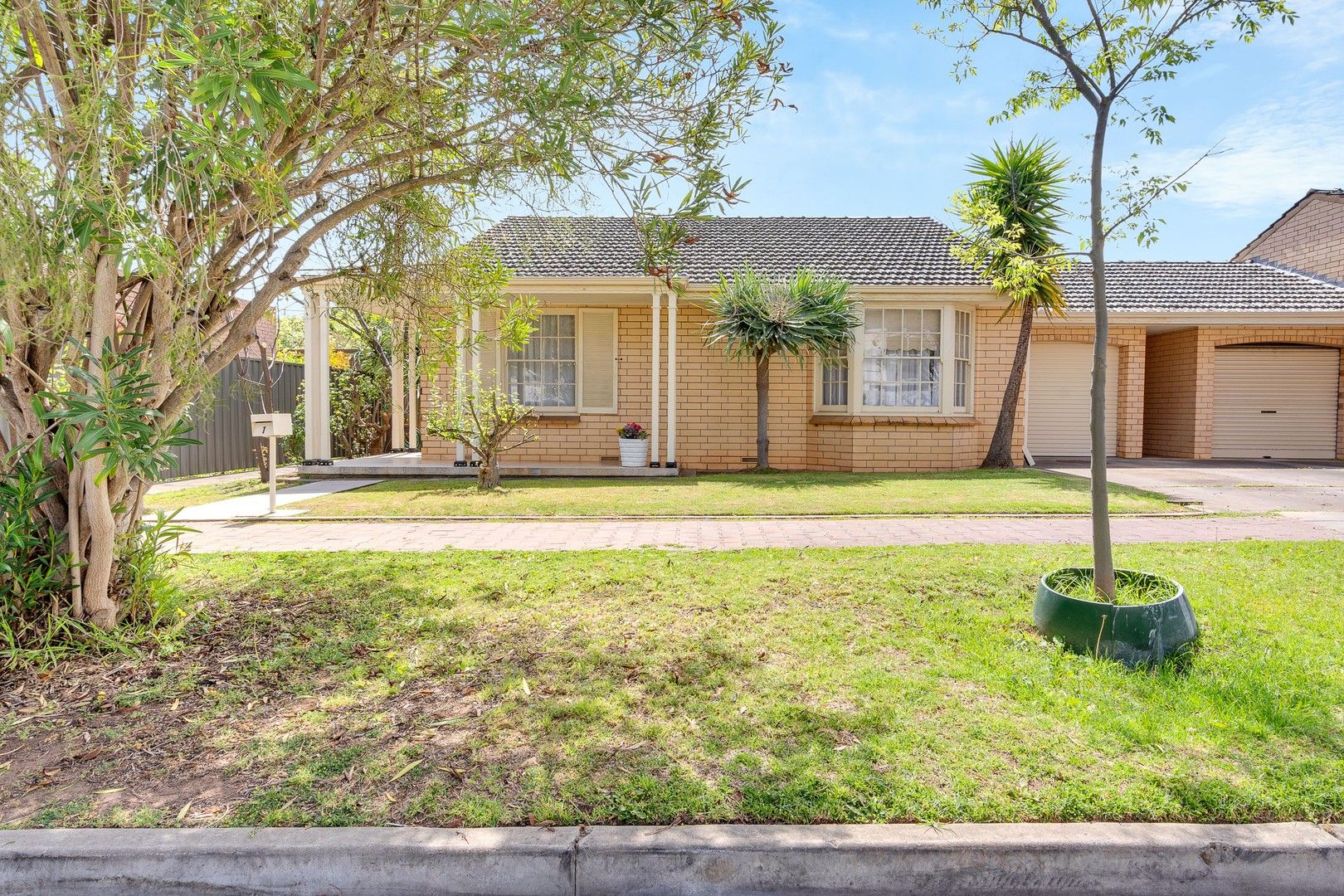 3 bedrooms Apartment / Unit / Flat in 1/8 Prospect Road FITZROY SA, 5082