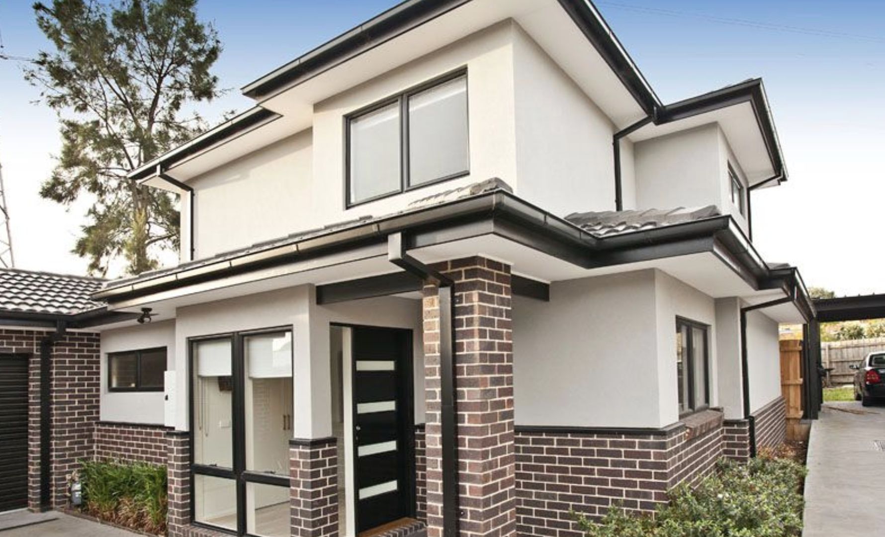 3 bedrooms Townhouse in 2/5 Green Avenue MULGRAVE VIC, 3170