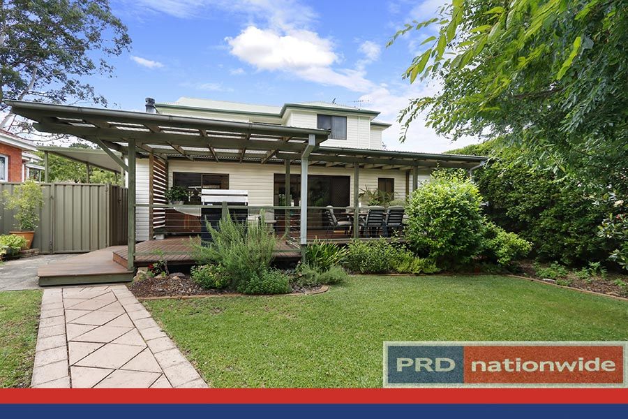 33 Austin Boulevard, Picnic Point NSW 2213, Image 2