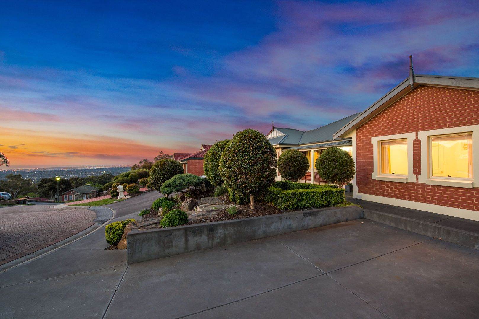 3 The Crest , Chandlers Hil Property History & Address Research Domain