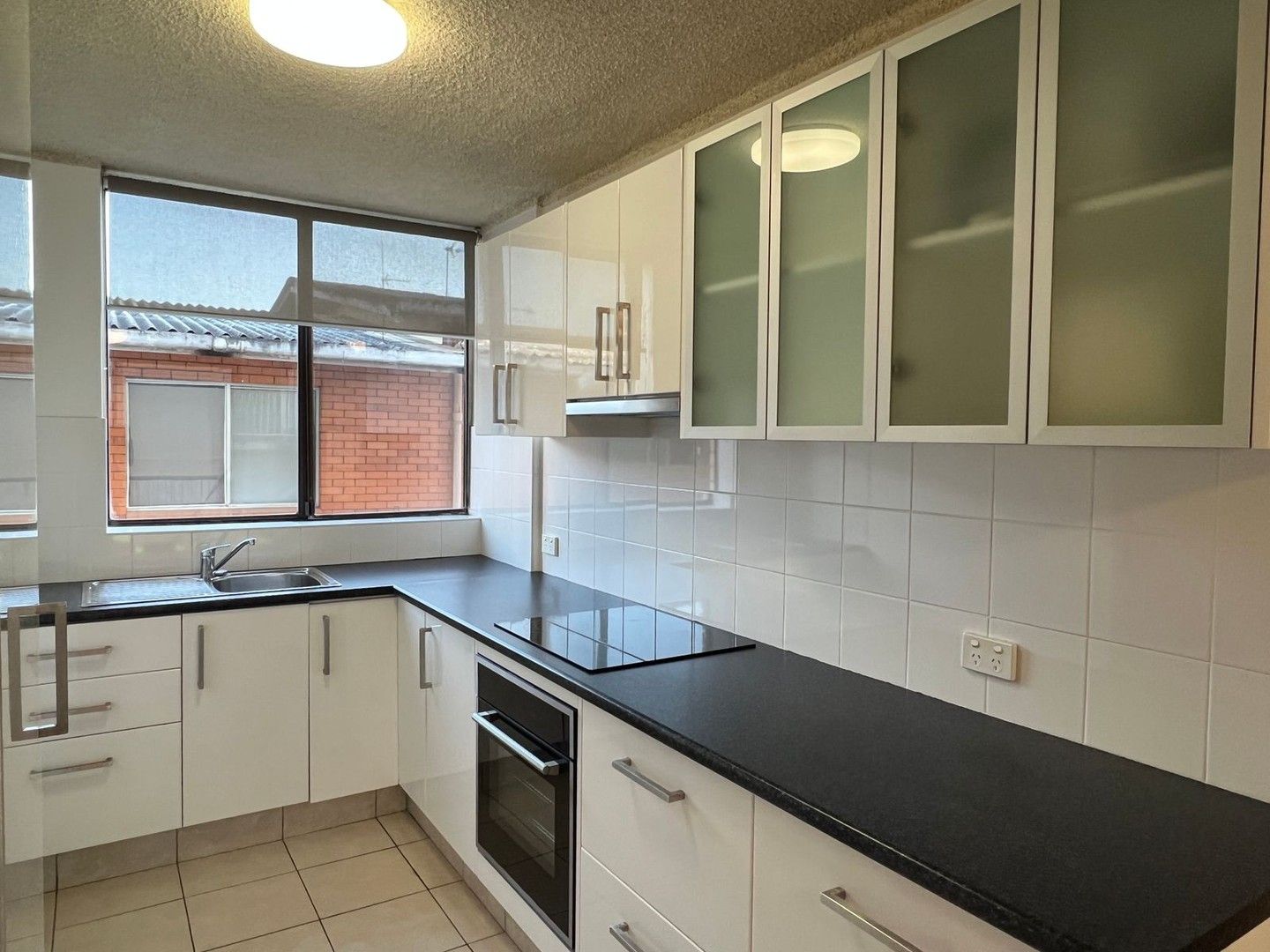 2 bedrooms Apartment / Unit / Flat in 2/5 Burra Street CHEVRON ISLAND QLD, 4217