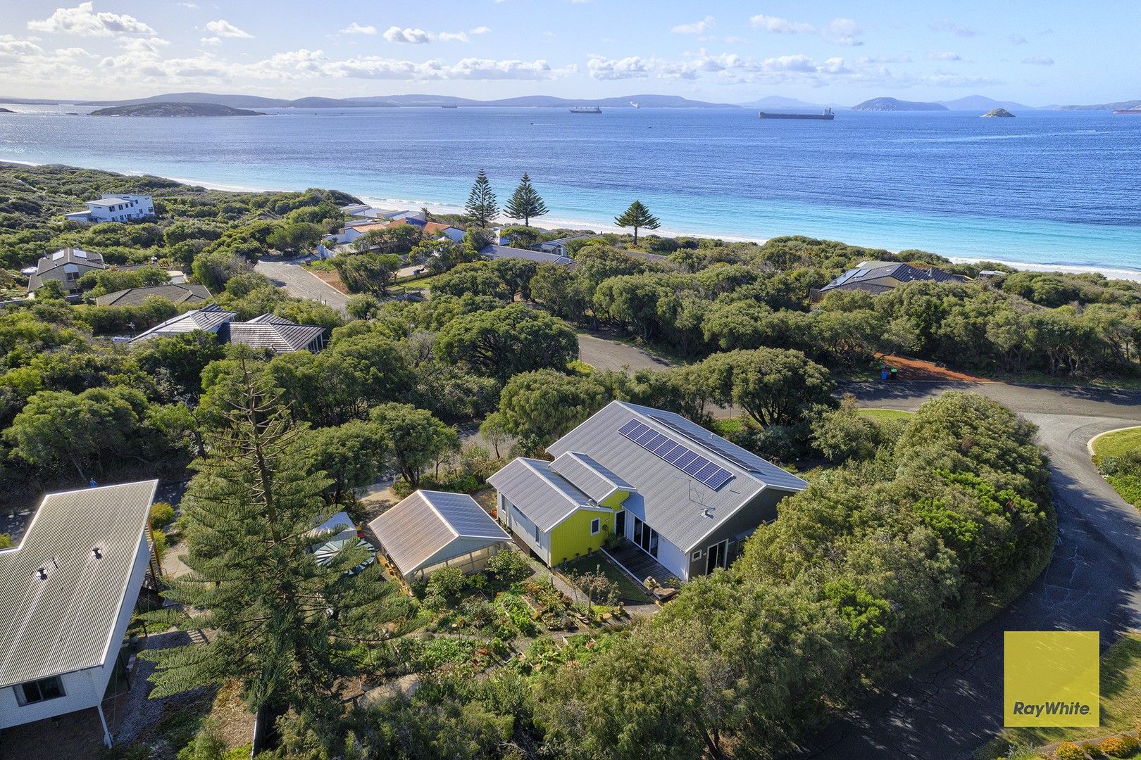 33 La Perouse Road, Goode Beach WA 6330, Image 0