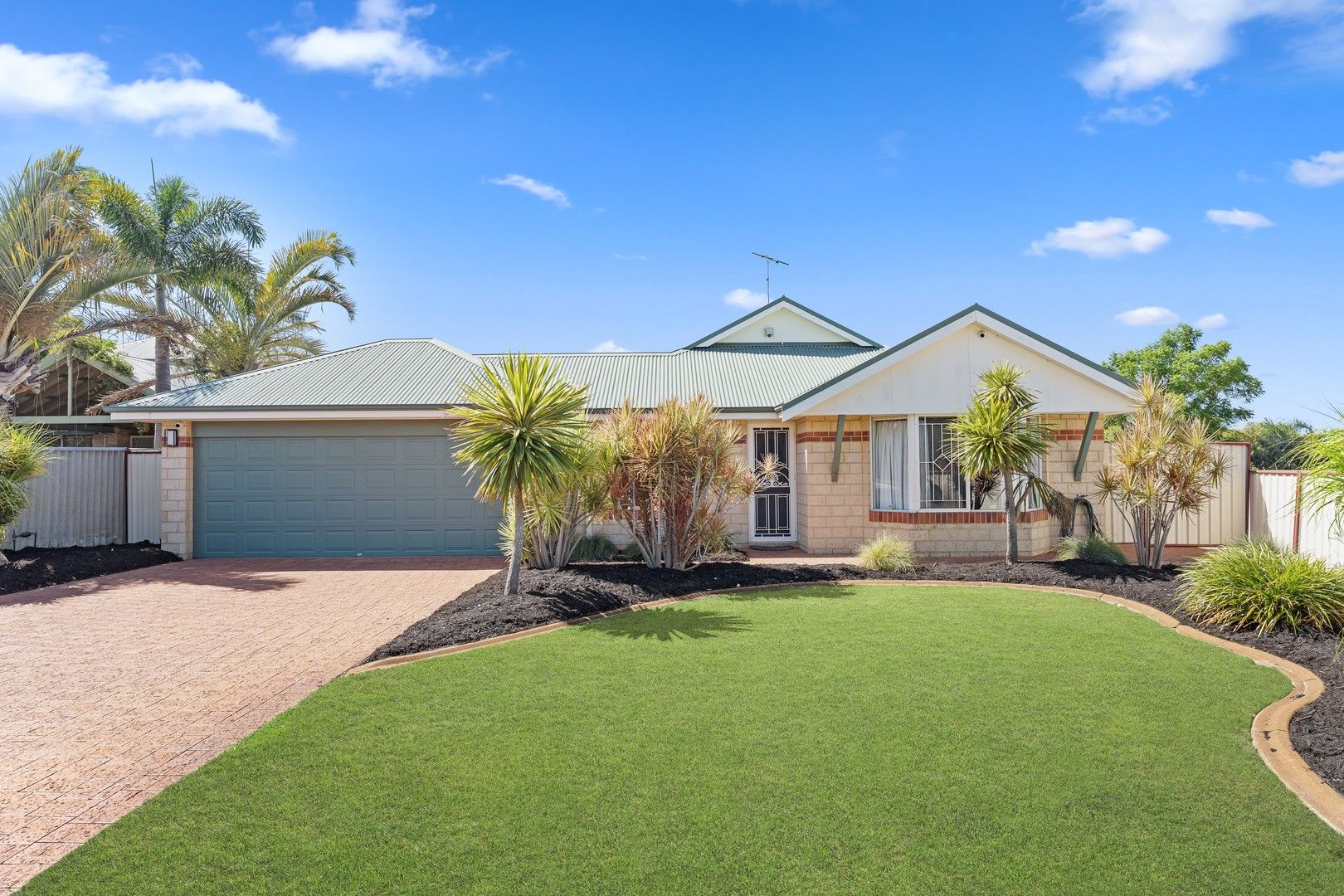 2 Loire Cove, Greenfields WA 6210, Image 0