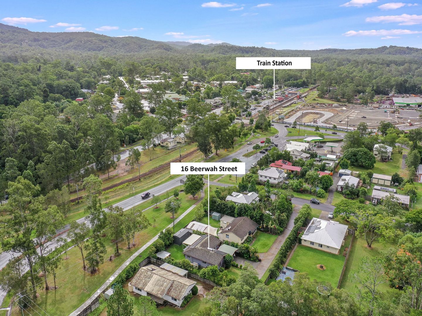 Landsborough QLD 4550 4 beds house for Sale, OFFERS OVER 620,000