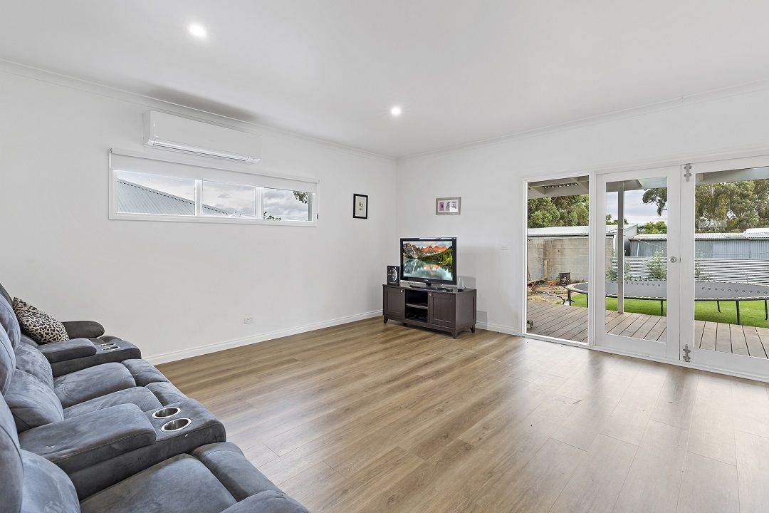 7A Canrobert Street, Newstead VIC 3462, Image 2