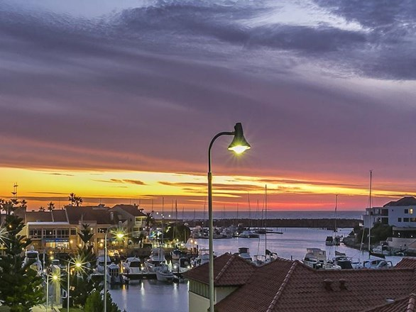 6/8 Toulon Circle, Mindarie WA 6030