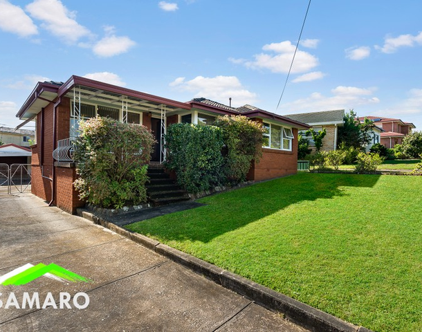 72 Hoddle Avenue, Campbelltown NSW 2560