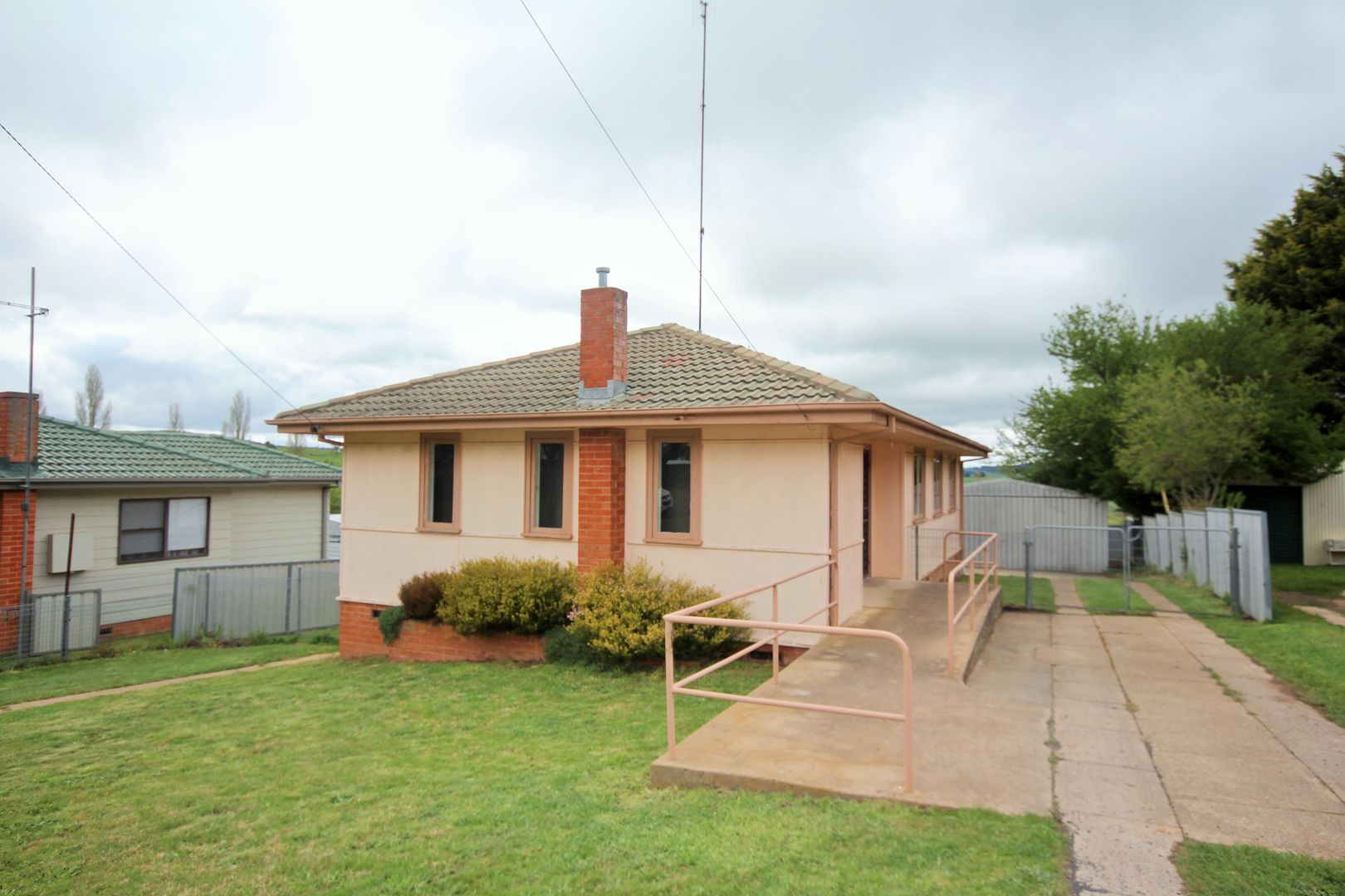 92 Dudley St Oberon Nsw 2787 House For Rent 360 Domain