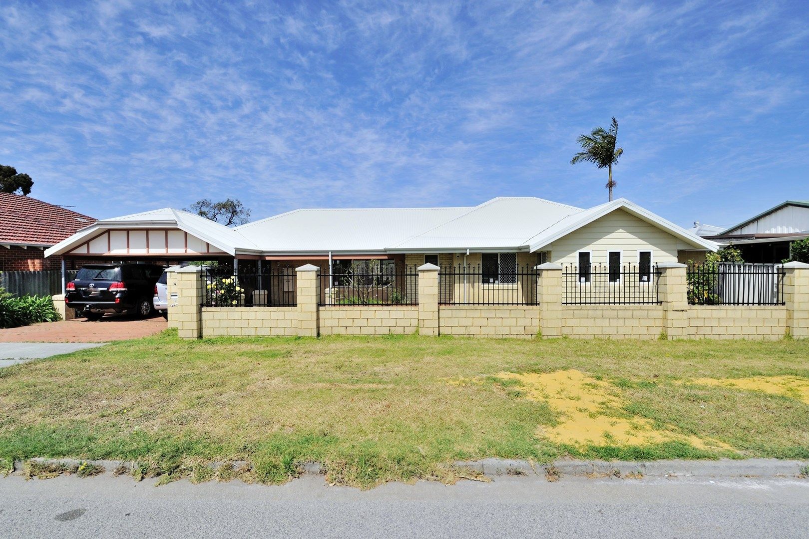 4 bedrooms House in 4 Iolanthe St BASSENDEAN WA, 6054