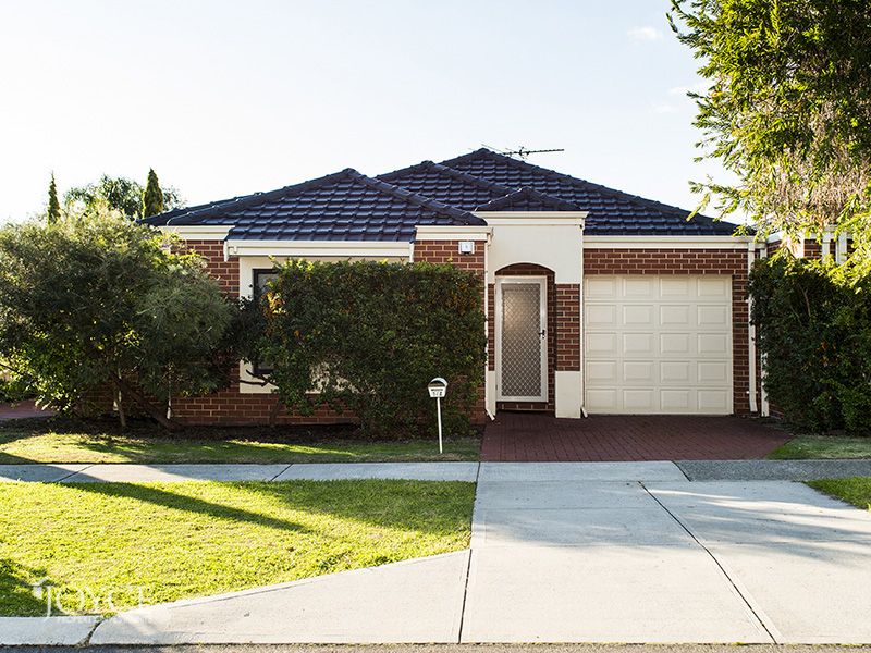 3 bedrooms Villa in 14A Gibney Avenue MOUNT HAWTHORN WA, 6016