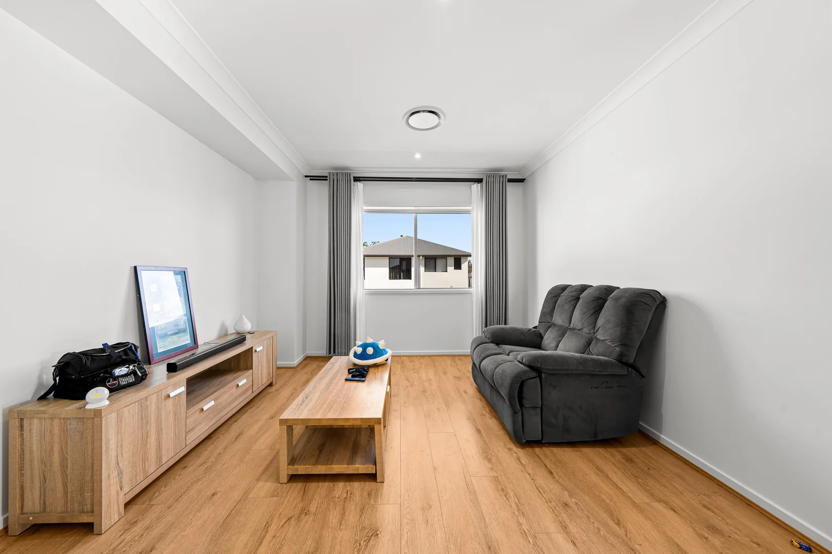 Additional image 10 of 8 Lakeshore Crescent, Willawong QLD 4110