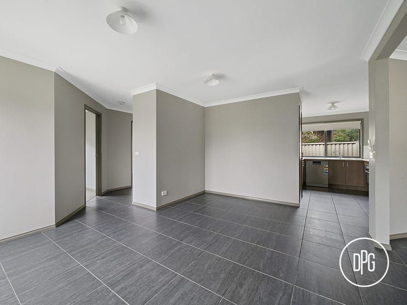2/3 Amy Court, Mansfield VIC 3722, Image 2