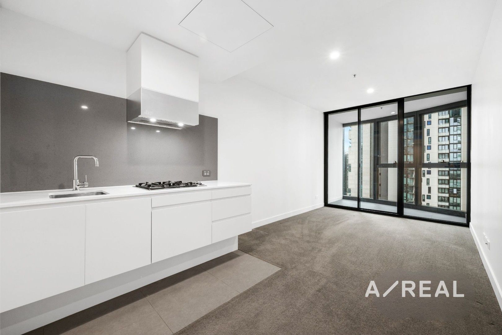 2 bedrooms Apartment / Unit / Flat in 2112/105 Clarendon Street SOUTHBANK VIC, 3006