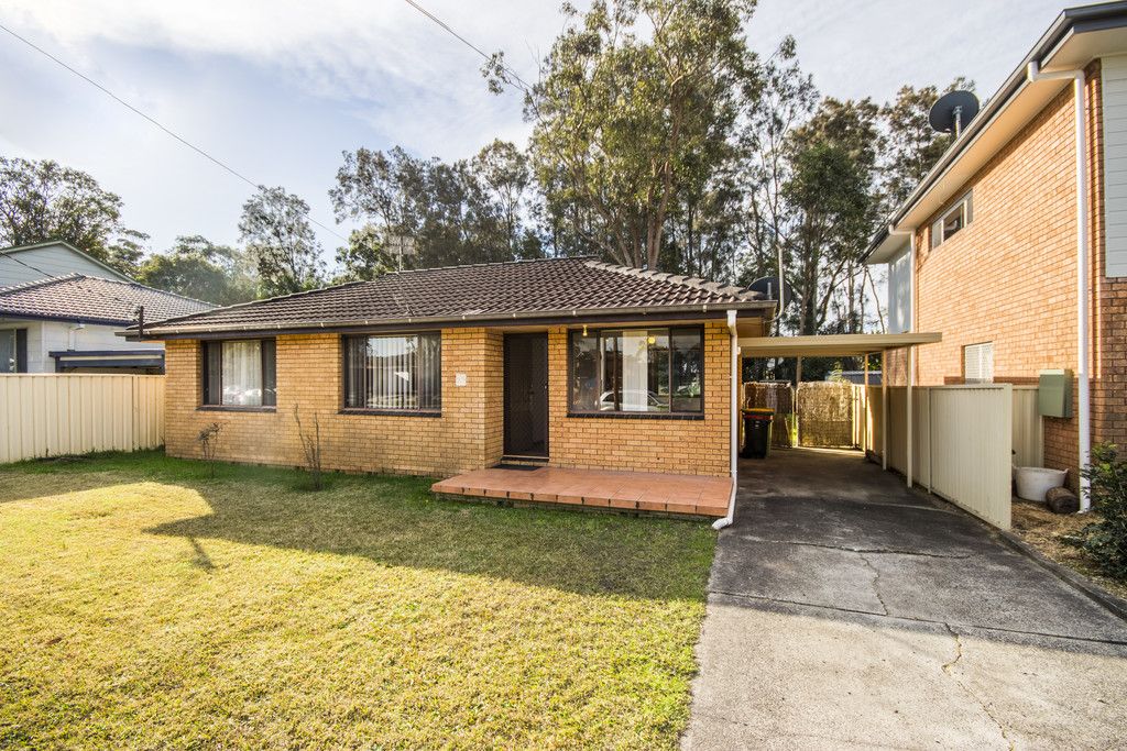 27 Blenheim Avenue, Berkeley Vale NSW 2261 House For Rent 500 Domain