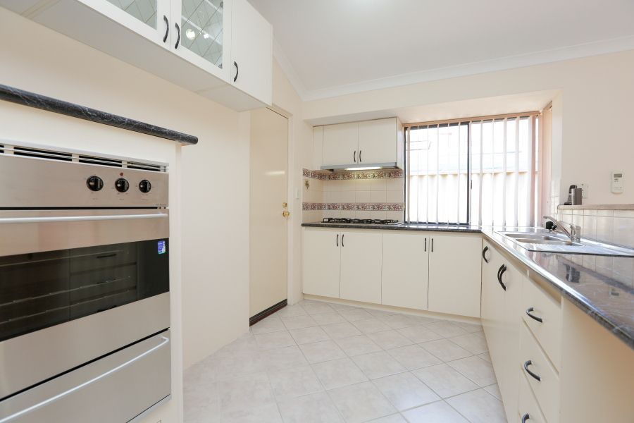 7 Cueesun Court, Redcliffe WA 6104, Image 2