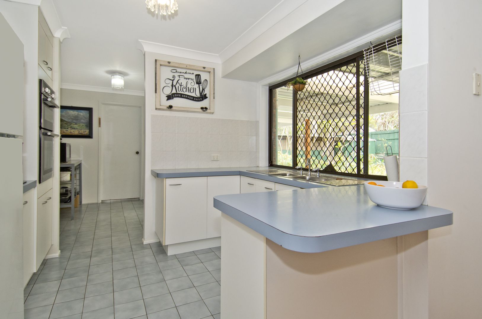 27 Clayton Drive, Edens Landing QLD 4207, Image 2