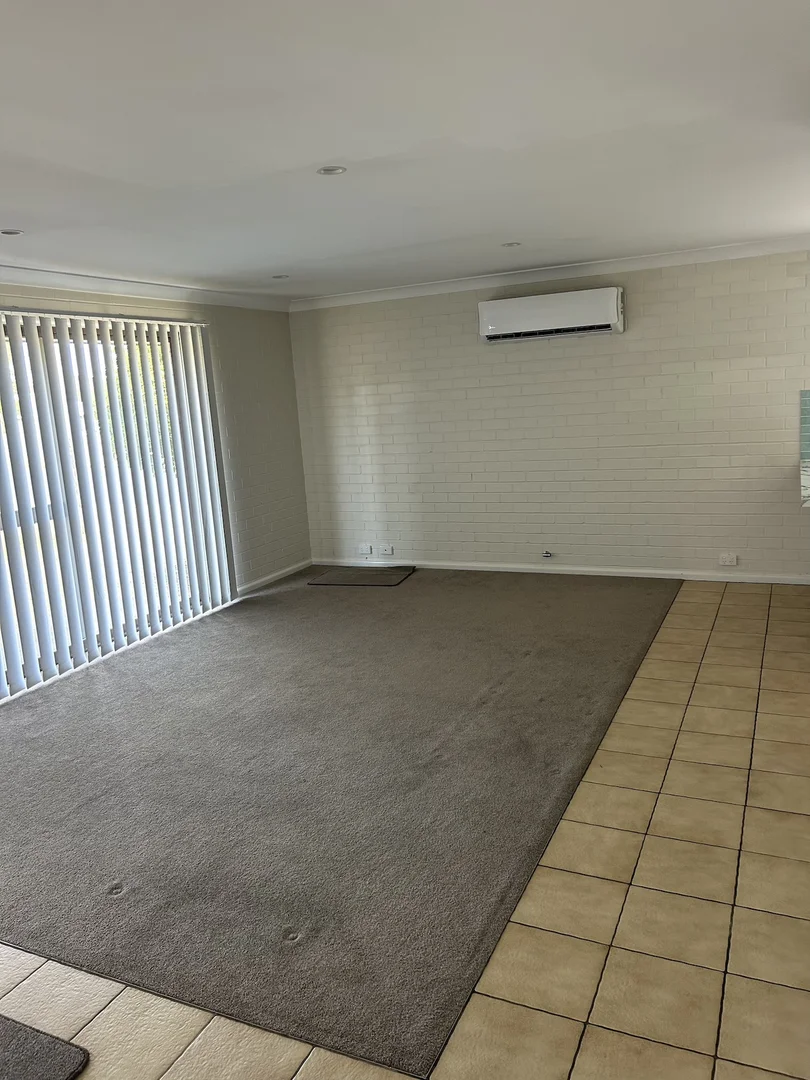 Additional image 5 of 2/43 Spring Street, Young NSW 2594