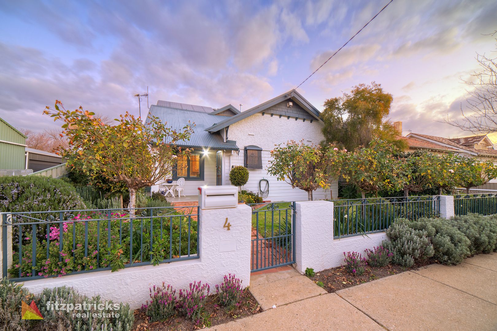4 Darlow Street Wagga Wagga Nsw 2650 Domain