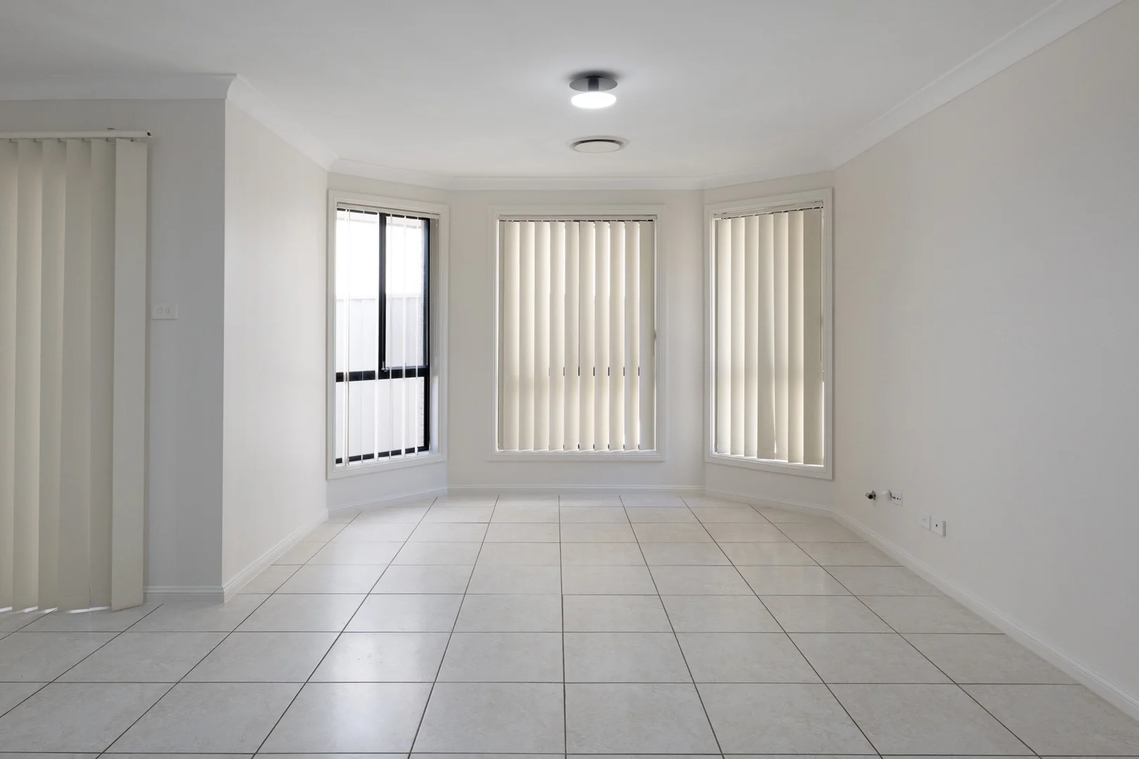 Additional image 4 of 140 Ridgetop Drive, Glenmore Park NSW 2745