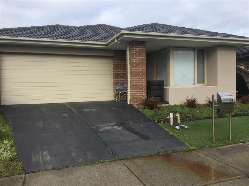 4 bedrooms House in 31 Maeve Circuit CLYDE NORTH VIC, 3978