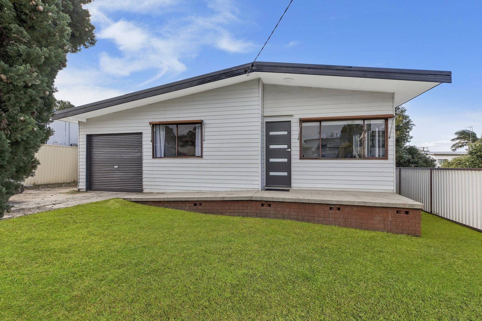 1 Jacqueline Avenue, Gorokan NSW 2263, Image 0